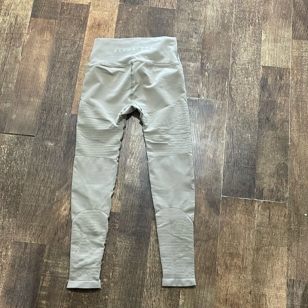 Alphalete High Waisted Moto Ribbed Leggings |Tan-Cream Color